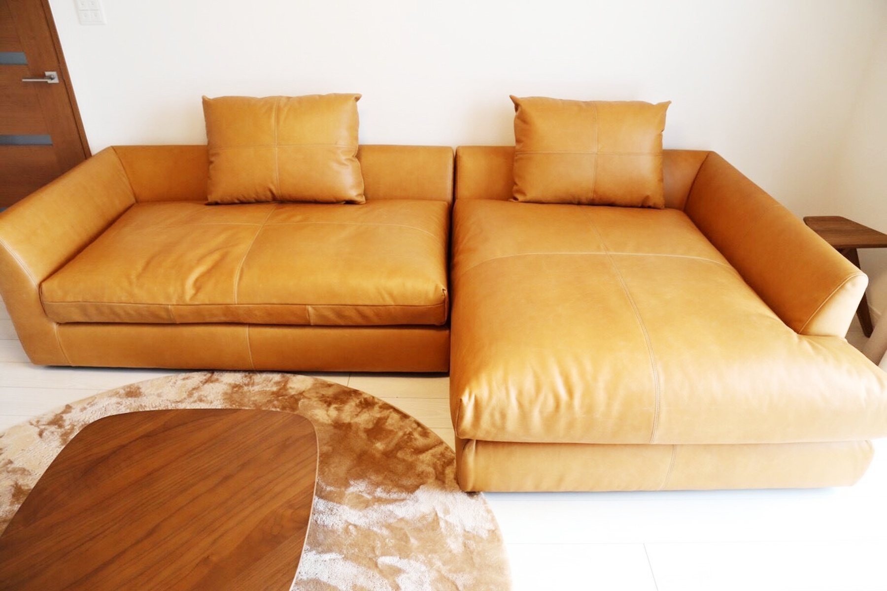 本革レザーソファを贅沢なL型で、、、 | Flou - 広島のインテリア  